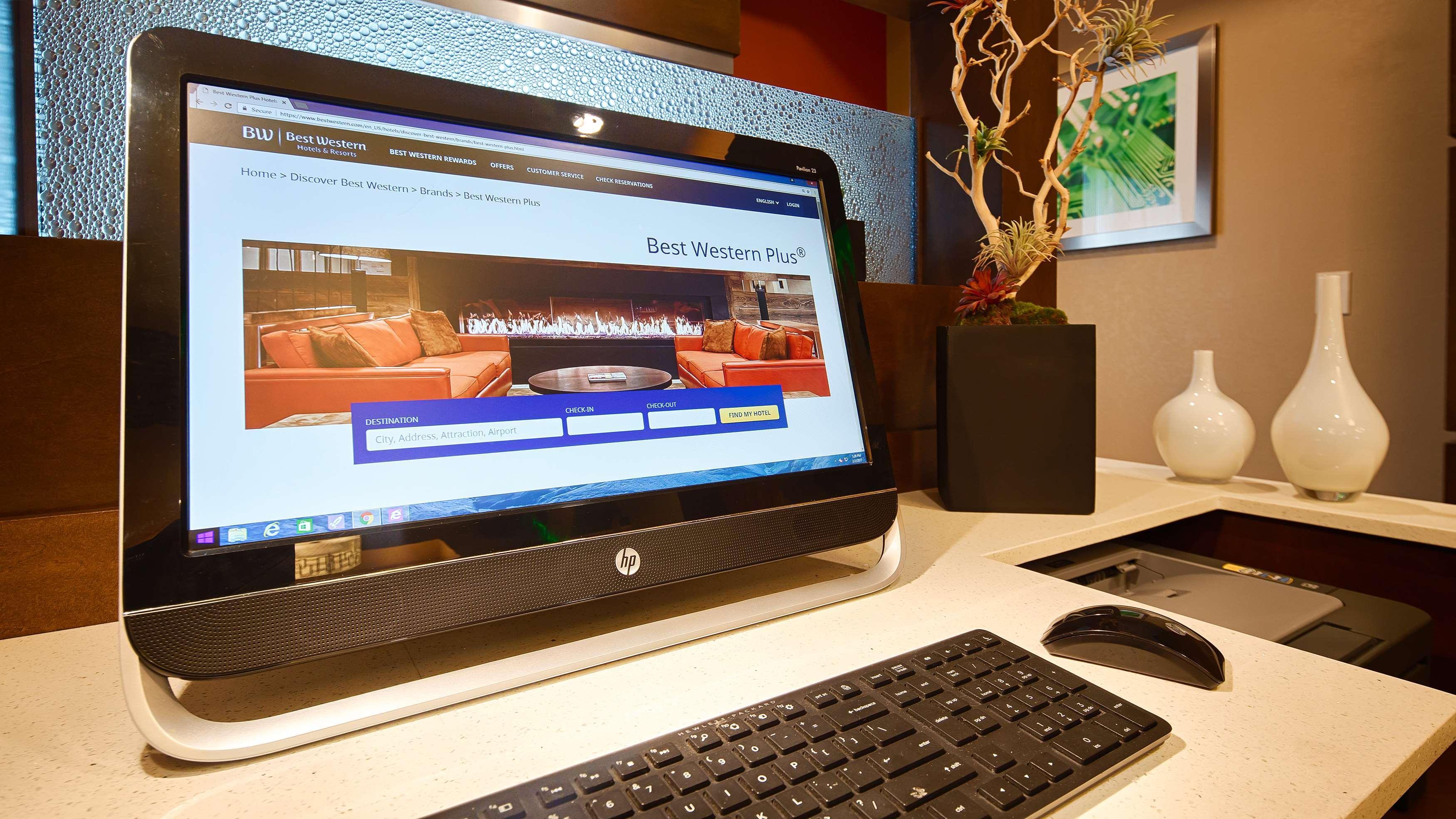 Best Western Plus Flatonia Inn Bagian luar foto