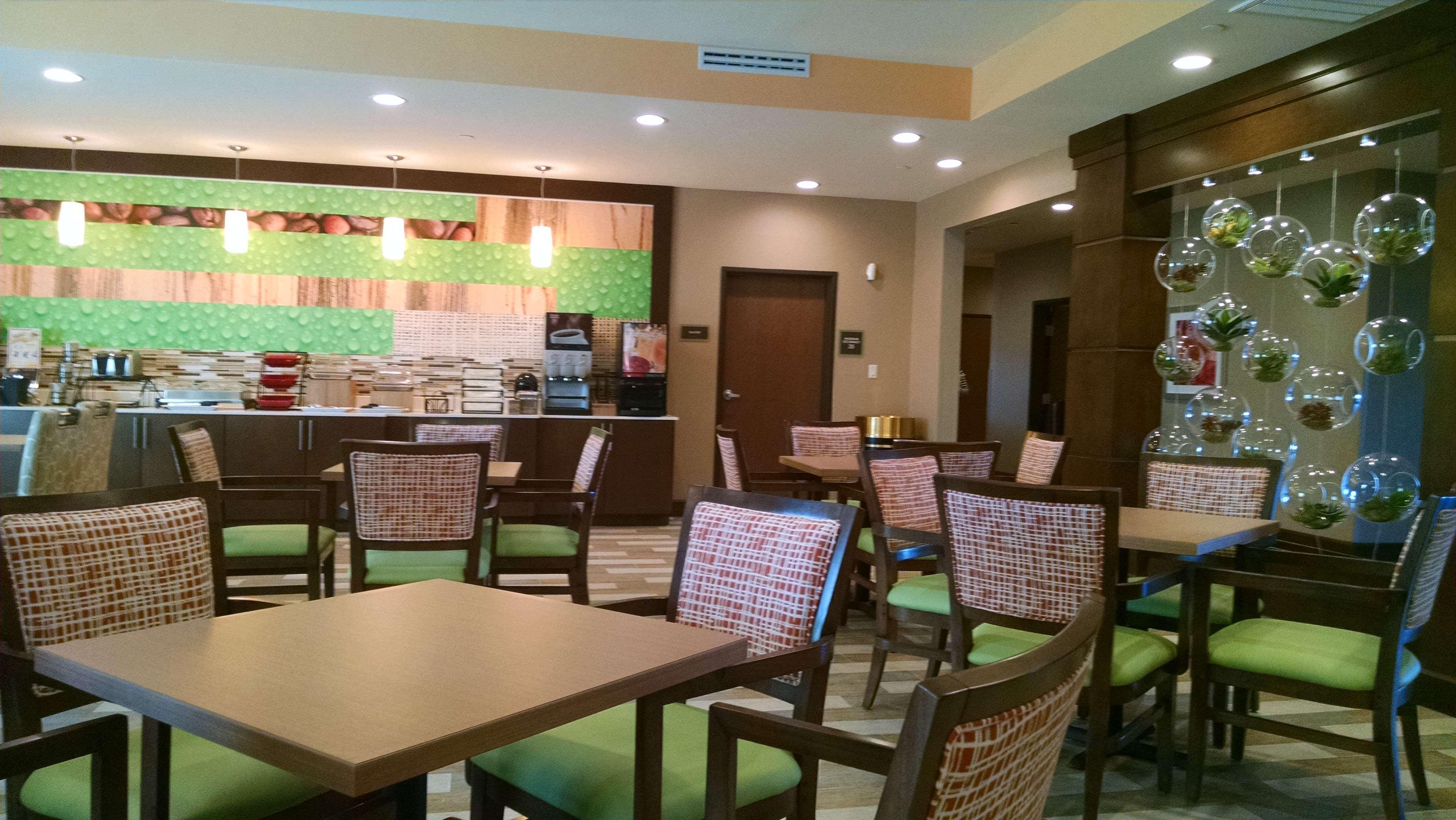Best Western Plus Flatonia Inn Bagian luar foto